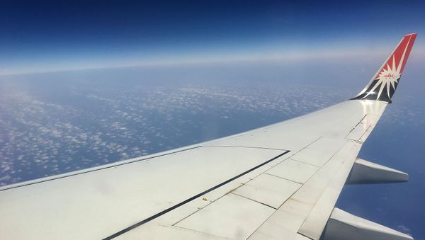 Самолет пролетает над Красным морем - Sputnik Армения