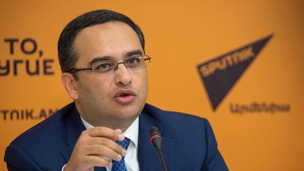Пресс-конференция Виктора Согомоняна в мультимедийном пресс-центре Sputnik (29 июля 2019). Еревaн - Sputnik Армения
