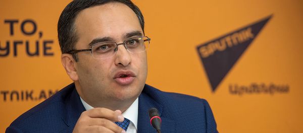 Пресс-конференция Виктора Согомоняна в мультимедийном пресс-центре Sputnik (29 июля 2019). Еревaн - Sputnik Արմենիա