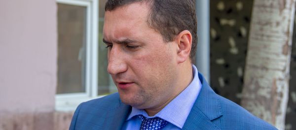 Замминистра обороны Армении Габриел Балаян во время брифинга в Республиканском сборном пункте (29 июля 2019). Еревaн - Sputnik Արմենիա