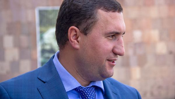 Замминистра обороны Армении Габриел Балаян во время брифинга в Республиканском сборном пункте (29 июля 2019). Еревaн - Sputnik Армения
