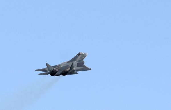 Испытания Су-57 завершены: когда ВКС России получат первые 76 истребителей - Sputnik Армения