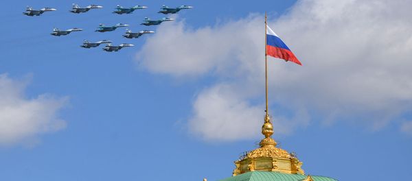 Истребители авиахолдинга Сухой на репетиции воздушной части Парада Победы (4 мая 2019). Москвa Истребители авиахолдинга Сухой на репетиции воздушной части Парада Победы (4 мая 2019). Москвa - Sputnik Армения