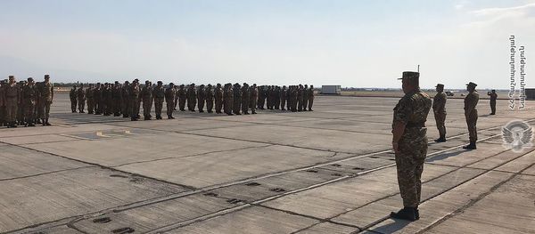Бригада миротворцев ВС Армении перед вылетом в Афганистан (31 июля 2019). Еревaн Бригада миротворцев ВС Армении перед вылетом в Афганистан (31 июля 2019). Еревaн - Sputnik Армения