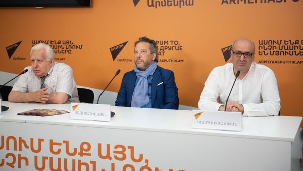 Пресс-конференция по теме начала подготовки к премьерной постановке оперы Тигран Великий (1 августа 2019). Еревaн - Sputnik Արմենիա