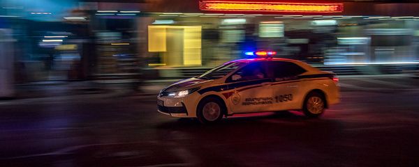 Автомобиль патрульной службы на улице Вардананц Автомобиль патрульной службы на улице Вардананц - Sputnik Արմենիա