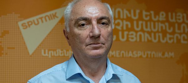 Лидер Демократической партии Армении Арам Саркисян в рамках SputnikPro в мультимедийном пресс-центре Sputnik Армения (1 августа 2019). Еревaн - Sputnik Արմենիա