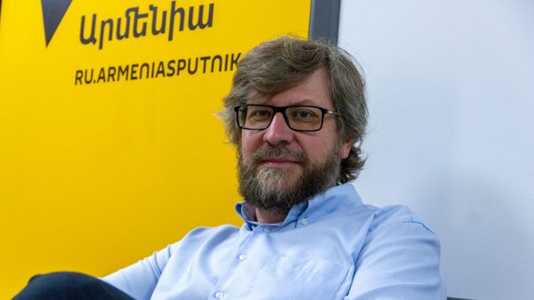 Политолог, главный редактор журнала Россия в глобальной политике Федор Лукьянов - Sputnik Армения