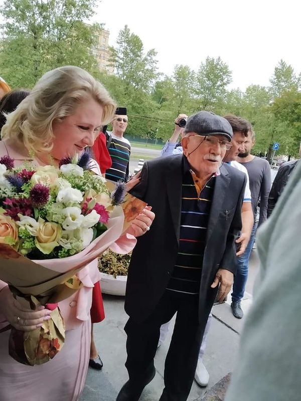 Արմեն Ջիգարխանյանը վերադարձել է թատրոն. նրա լուսանկարները հուզել են մարդկանց  - Sputnik Արմենիա