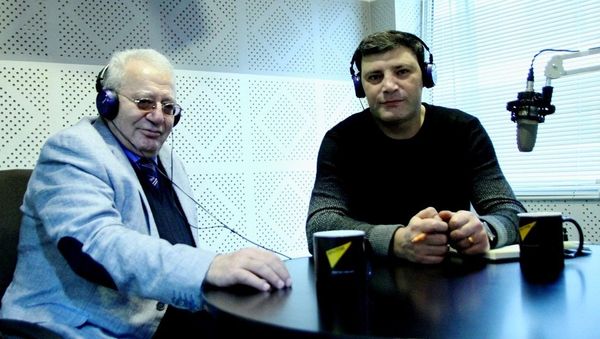 Հրաչ Բերբերյան և Արամ Չախոյան - Sputnik Արմենիա