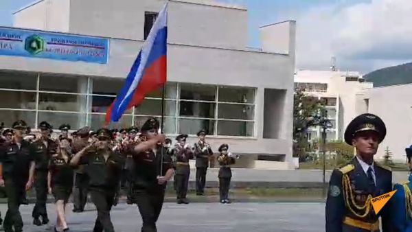 Команды прошли маршем на открытии международного конкурса военно-профессионального мастерства Воин мира в рамках АрМИ-2019. - Sputnik Армения