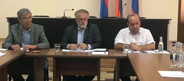 Выездное заседание рабочей группы по вопросам бездомных и учета времянок в Ширакской и Лорийской областей Армении (3 августа 2019). Гюмри - Sputnik Արմենիա