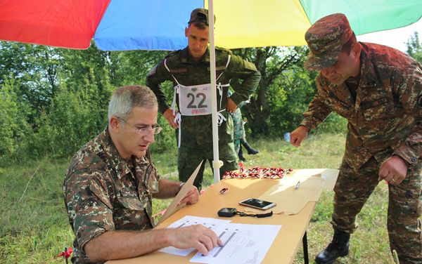 Судьи первого этапа Профессионал по военно-спортивному ориентированию международного конкурса Воин Мира (4 августа 2019). Дилижан - Sputnik Армения
