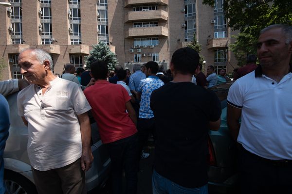 Акция протеста у правительства Армении: любители охоты требуют не закручивать гайки - Sputnik Армения
