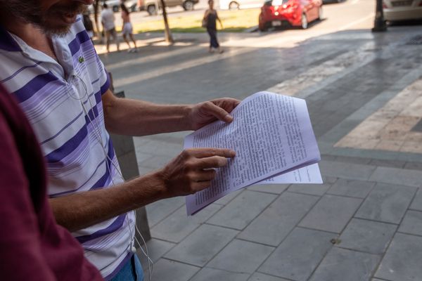 В Минобороны издеваются: почему отставной майор Цолак Хачатрян вновь объявил голодовку В Минобороны издеваются: почему отставной майор Цолак Хачатрян вновь объявил голодовку - Sputnik Армения