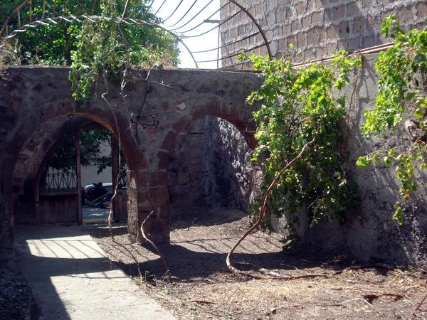 Վարդգես Պետրոսյանի «չապրած տարիները». գրողի կինն առաջարկներ ունի պատկան մարմիններին Վարդգես Պետրոսյանի «չապրած տարիները». գրողի կինն առաջարկներ ունի պատկան մարմիններին - Sputnik Արմենիա