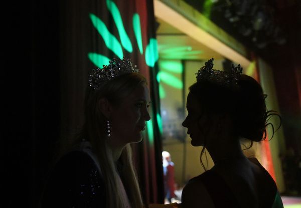 Участницы за кулисами во время финала конкурса Миссис Россия 2019 в Москве - Sputnik Армения