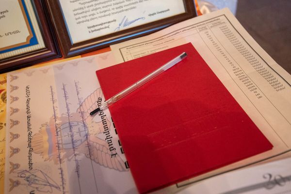 От трубы до первого паспорта: как Армения обретала независимость — истории из музея - Sputnik Армения