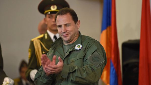 Министр обороны РФ Давид Тоноян на закрытии конкурса Воин мира (13 августа 2019). Дилижан - Sputnik Армения