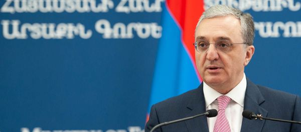 Министр иностранных дел Армении Зограб Мнацаканян во время пресс-конференции с главой МИД Уругвая (14 августа 2019). Еревaн Министр иностранных дел Армении Зограб Мнацаканян во время пресс-конференции с главой МИД Уругвая (14 августа 2019). Еревaн - Sputnik Արմենիա