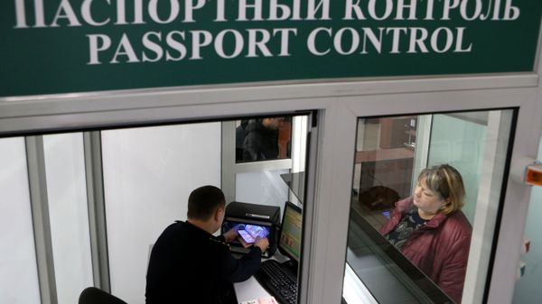 Работа погранперехода Мамоново-Гжехотки в Калининградской области - Sputnik Армения