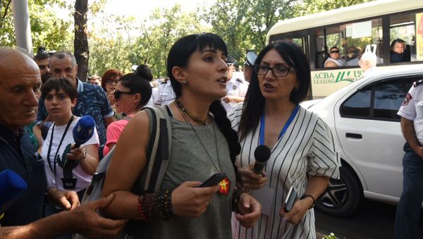Участники акции протеста против разработки Амулсарского месторождения (18.08.2019) Еревaн Участники акции протеста против разработки Амулсарского месторождения (18.08.2019) Еревaн - Sputnik Армения