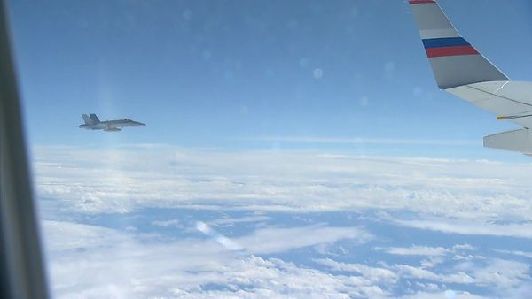 Акт гостеприимства в небе над Женевой - Sputnik Армения