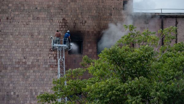 Пожар на холодильном комбинате Дзюник сарнаран - Sputnik Армения