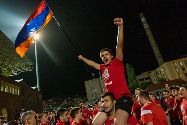 Болельщик фан-клуба Red Eagles и ереванского Арарат-Армения после окончания первого матча четвертого квалификационного раунда Лиги Европы 2019-2020 против против люксембургского Дюделанж (22 августа 2019). Еревaн - Sputnik Армения