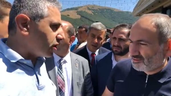 Премьер-министр Армении Никол Пашинян в Джермуке (23.08.2019) Премьер-министр Армении Никол Пашинян в Джермуке (23.08.2019) - Sputnik Արմենիա