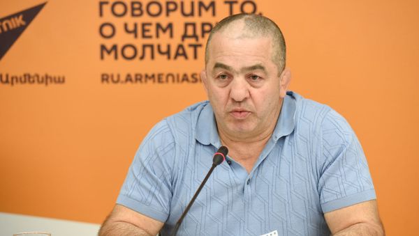 Левон Джулфалакян на пресс-конференции по теме своей отставки (27 августа 2019). Еревaн - Sputnik Արմենիա