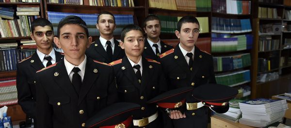 Кадеты военно-спортивного лицея им.Монте Мелконяна МО РА Кадеты военно-спортивного лицея им.Монте Мелконяна МО РА - Sputnik Армения