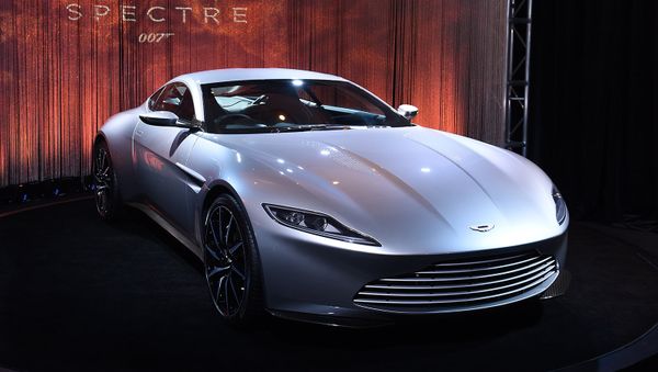 Aston Martin Бонда из фильма Спектр - Sputnik Армения