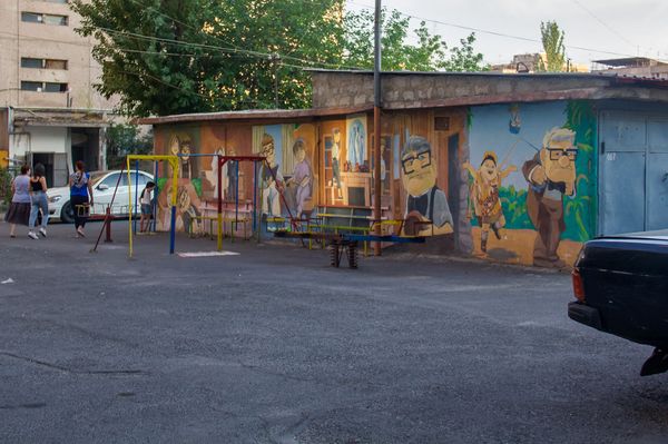 «Երեխաներն արվեստն ավելի լավ են զգում». Երևանի շենքերը նկարազարդողների հետաքրքիր պատմությունները - Sputnik Արմենիա
