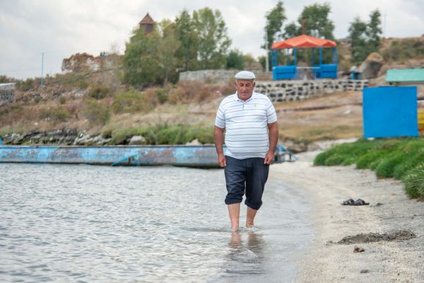 60–ամյա տղամարդը «ճղել է»  Սևանը. հաջորդը Վանա՞ լիճն է. տեսանյութ - Sputnik Արմենիա