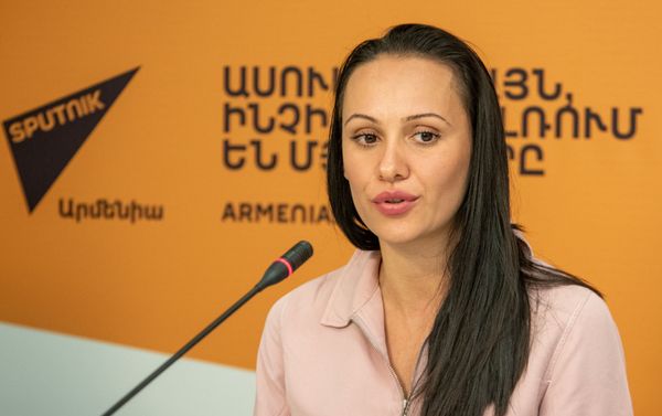 Сусанна Сафарян на пресс-конференции в преддверии 6-й ежегодной церемонии награждения Армения туристическая – 2019 (4 сентября 2019). Еревaн Сусанна Сафарян на пресс-конференции в преддверии 6-й ежегодной церемонии награждения Армения туристическая – 2019 (4 сентября 2019). Еревaн - Sputnik Армения