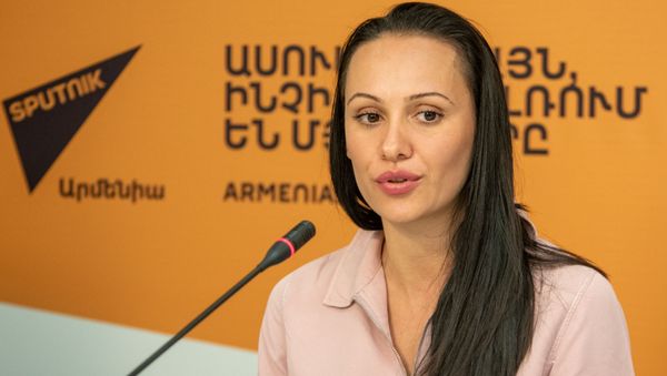 Сусанна Сафарян на пресс-конференции в преддверии 6-й ежегодной церемонии награждения Армения туристическая – 2019 (4 сентября 2019). Еревaн - Sputnik Армения