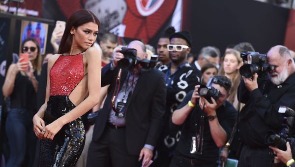 Актриса Зендая на премьере фильма премьеру Человек-паук: Вдали от дома в китайском театре TCL в Лос-Анджелесе. - Sputnik Армения