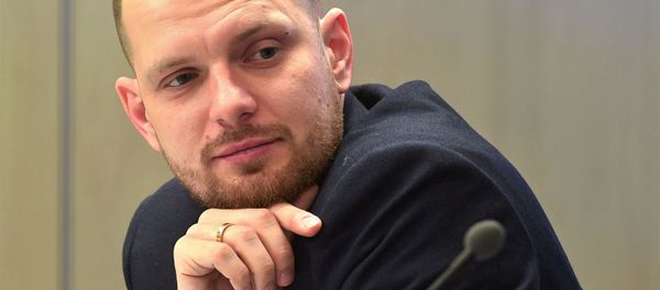 Спортивный комментатор Роман Нагучев Спортивный комментатор Роман Нагучев - Sputnik Армения
