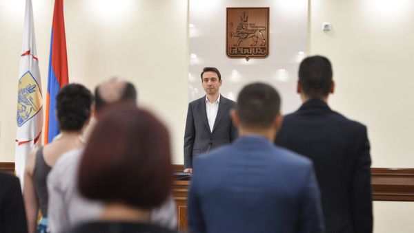 Мэр Еревана Айк Марутян на заседании Совета старейшин (10 сентября 2019). Еревaн - Sputnik Արմենիա