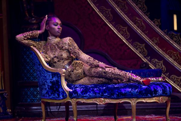 Модель во время презентации коллекции дизайнеров The Blonds Spring 2020 на шоу Moulin Rouge! The Musical в рамках Недели моды в Нью-Йорке  - Sputnik Армения
