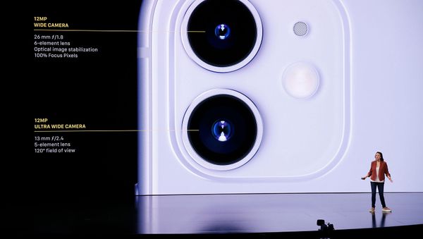 Каиан Дренс представляет новый iPhone 11 на мероприятии Apple в своей штаб-квартире в Купертино (10 сентября 2019). Калифорния - Sputnik Արմենիա