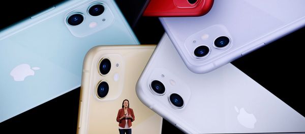 Каиан Дренс представляет новый iPhone 11 на мероприятии Apple в своей штаб-квартире в Купертино (10 сентября 2019). Калифорния - Sputnik Արմենիա