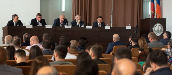 Круглый стол, посвященный 80-летию начала Второй мировой войны «Мир накануне Второй мировой войны» (11 сентября 2019). Еревaн Круглый стол, посвященный 80-летию начала Второй мировой войны «Мир накануне Второй мировой войны» (11 сентября 2019). Еревaн - Sputnik Армения