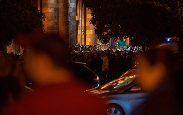 Акция протеста против эксплуатации Амулсара перед Домом правительства (11 сентября 2019). Еревaн - Sputnik Армения