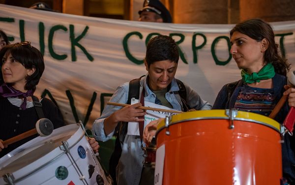 Акция протеста против эксплуатации Амулсара перед Домом правительства (11 сентября 2019). Еревaн - Sputnik Армения