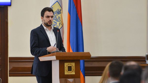 Григори Ерицян на заседании Совета старейшин (10 сентября 2019). Еревaн - Sputnik Армения