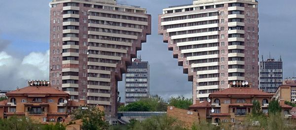 Башни-близнецы жилого комплекса Северный Луч Башни-близнецы жилого комплекса Северный Луч - Sputnik Армения