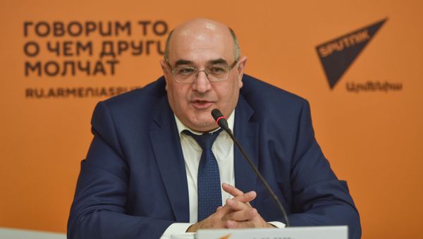 Глава департамента информационных технологий ЕЭК Хажак Караян на пресс-конференция по итогам полуфинала Международного конкурса инновационных проектов Евразийские цифровые платформы (13 сентября 2019). Еревaн - Sputnik Армения