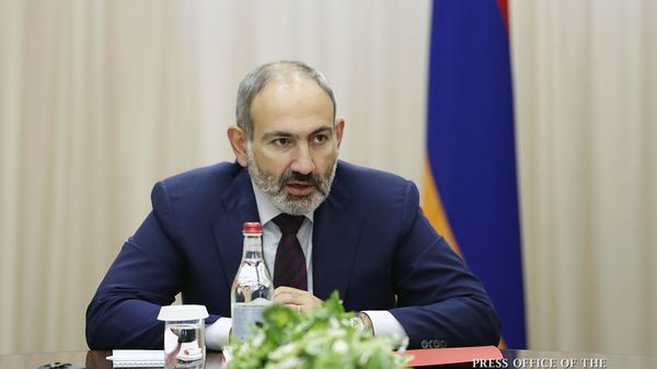 Премьер-министр Никол Пашинян на заседании Совета безопасности Армении (17 сентября 2019). Еревaн Премьер-министр Никол Пашинян на заседании Совета безопасности Армении (17 сентября 2019). Еревaн - Sputnik Армения